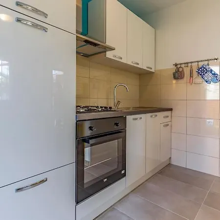 Newly Renovated With Terrace Apartament *