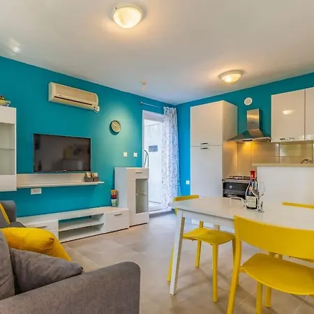 Apartment Newly Renovated With Terrace Medulin