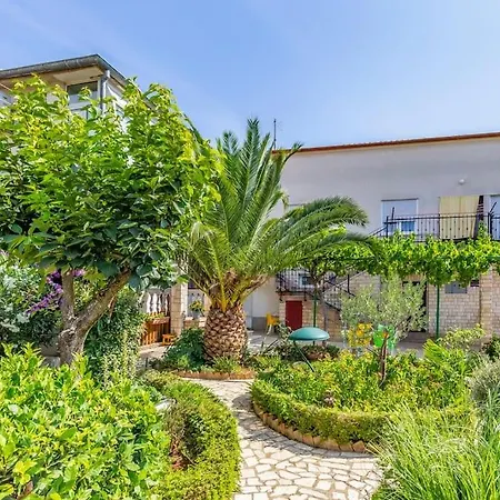 Newly Renovated With Terrace Apartment