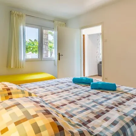 Newly Renovated With Terrace * Medulin