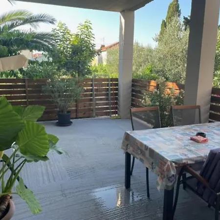 Apartment Newly Renovated With Terrace *