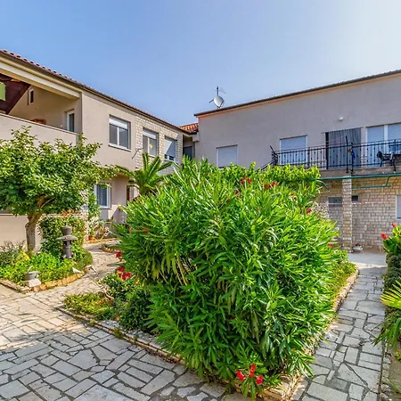 Newly Renovated With Terrace Medulin