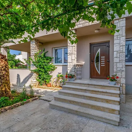 Newly Renovated With Terrace